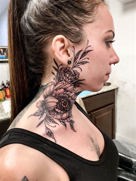 sexiest neck tattoos|cool neck tattoos for women.